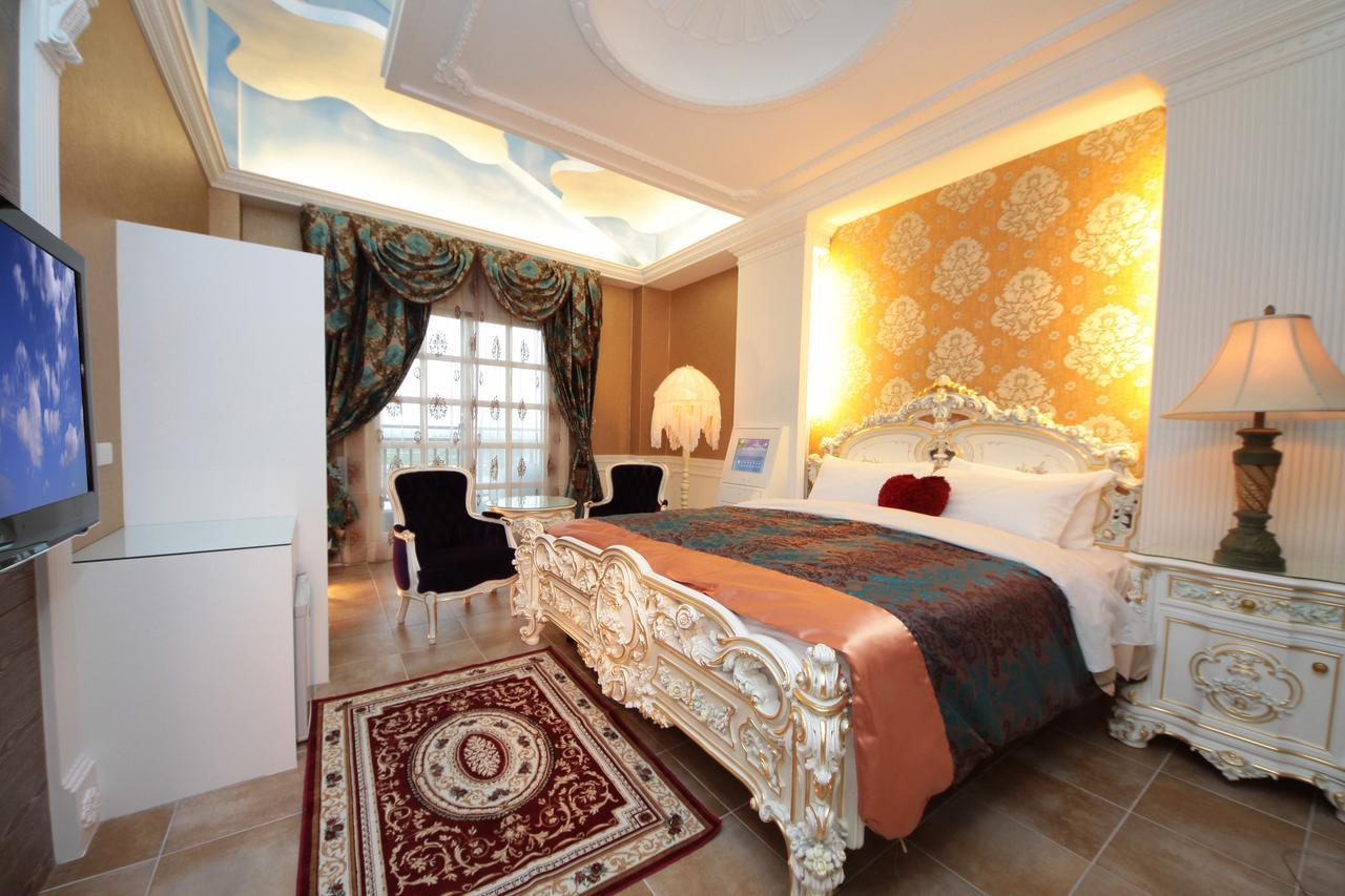 Luxembourg Hills Homestay Jiaoxi Exteriör bild